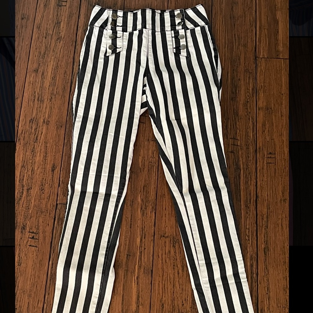 Forever 21 black and white striped pants
